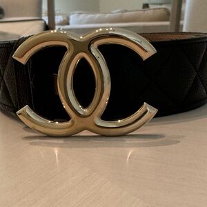 CHANEL Caviar Quilted CC Logo Belt